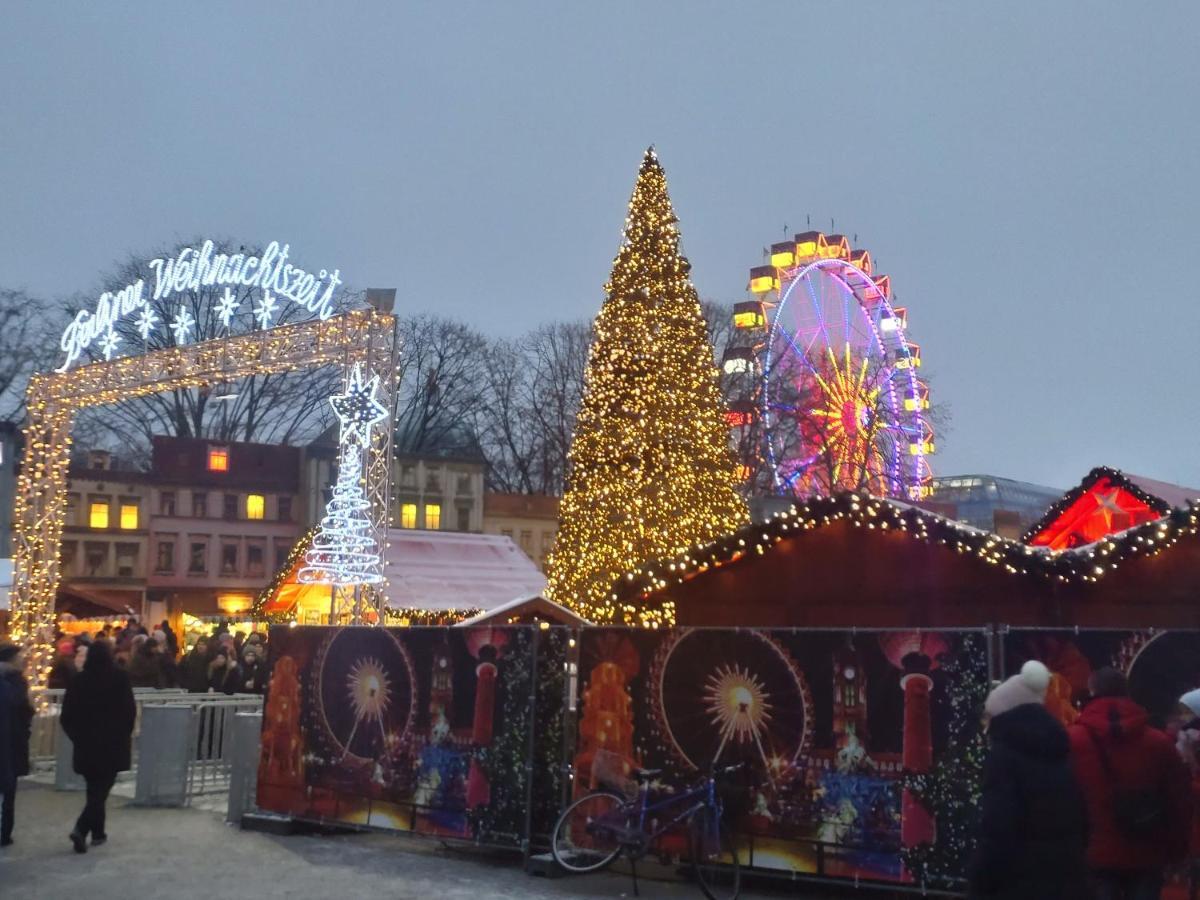 Mitte Von Mitte - Blick Auf Den Turm Berlim Exterior foto